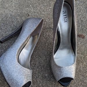 NWOT a.n.a Silver Glitter Peek Toe Heels Size 7.5M